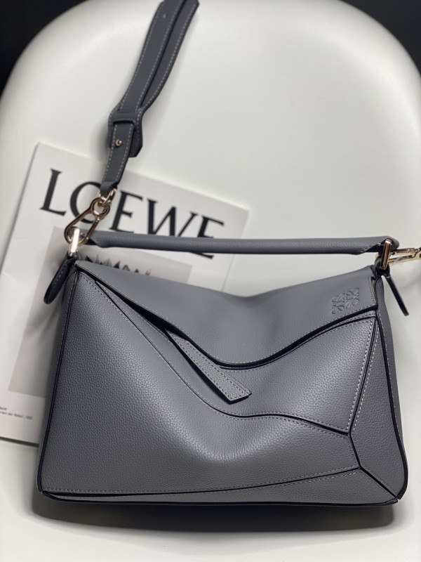 Loewe 247 1