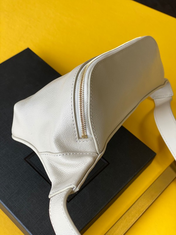 YSL 077 1