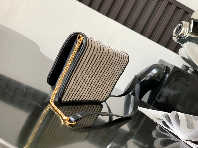 YSL 083 1