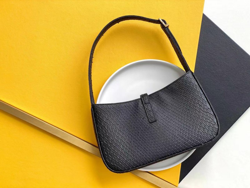 YSL 160 1