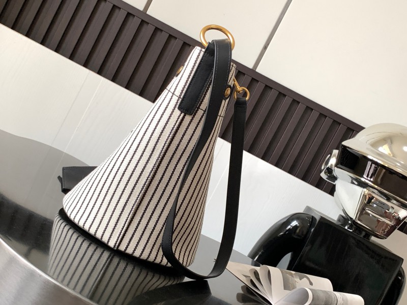 YSL 170 1