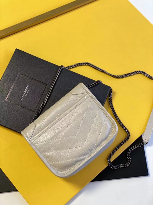 YSL 235 1