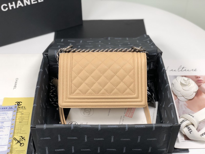 Chanel 017 1