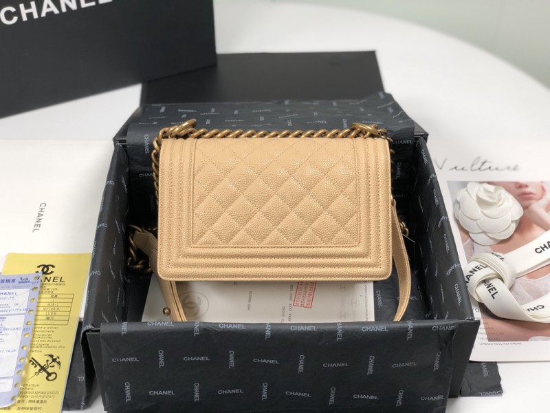 Chanel 018 1