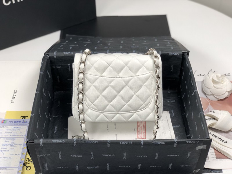 Chanel 037 1