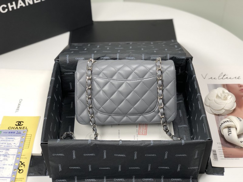 Chanel 047 1