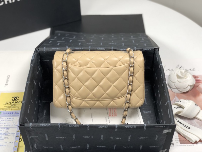 Chanel 049 1