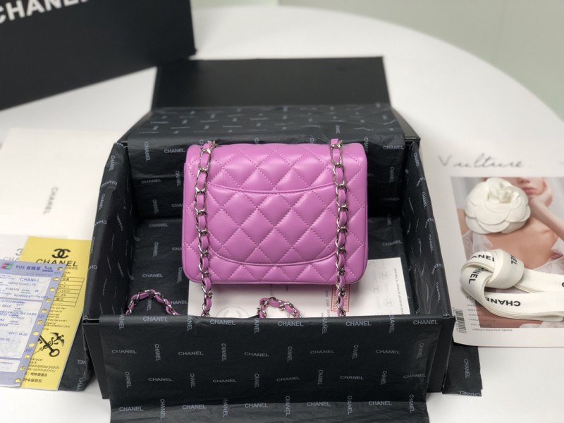 Chanel 055 1