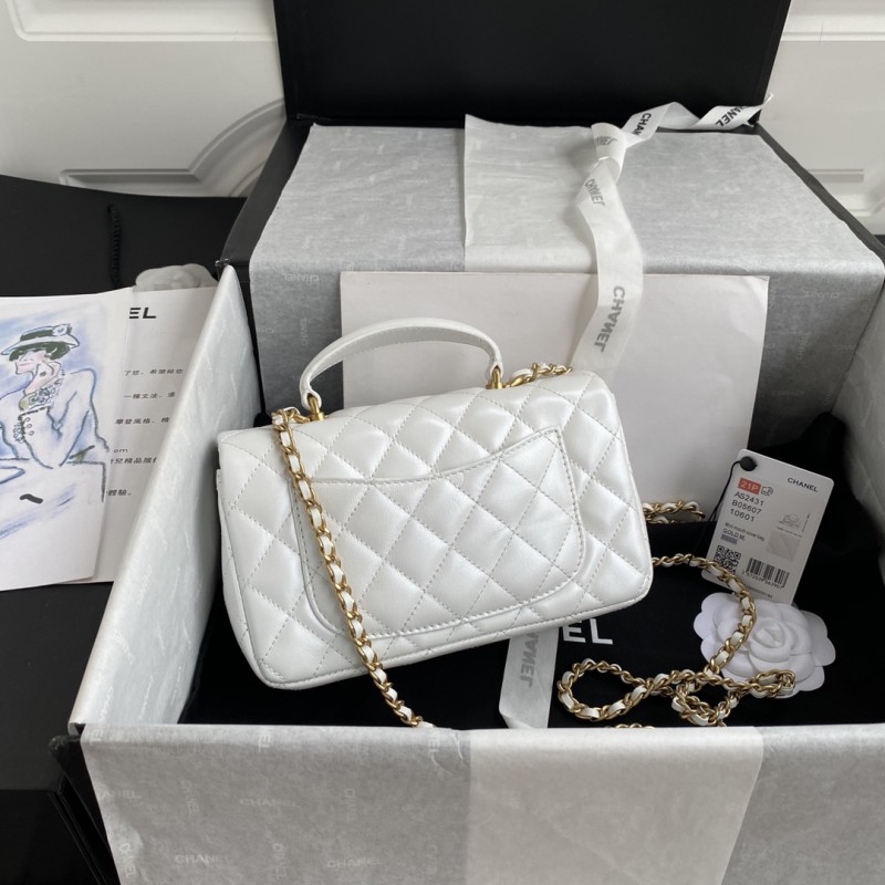 Chanel 220 1