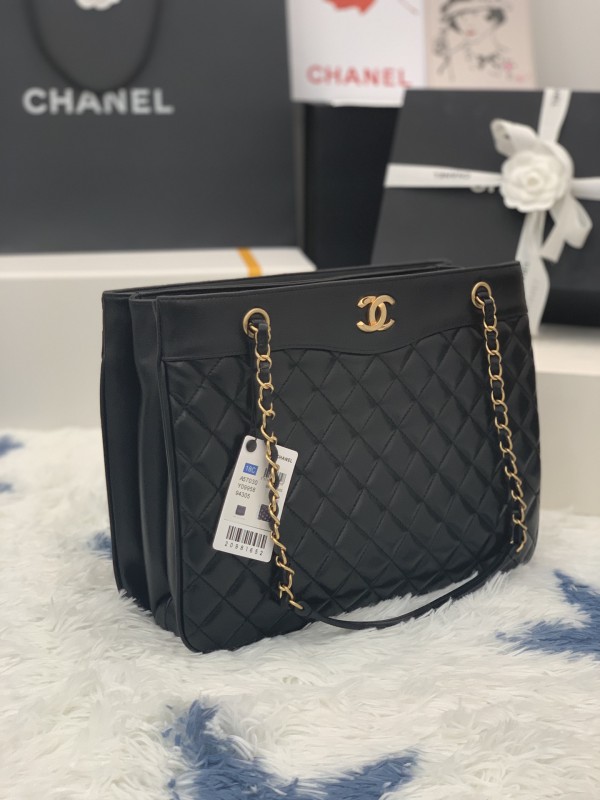 Chanel 550 1