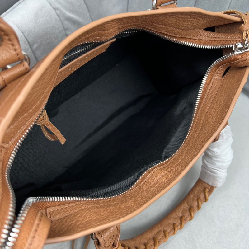 Balenciaga 069 2