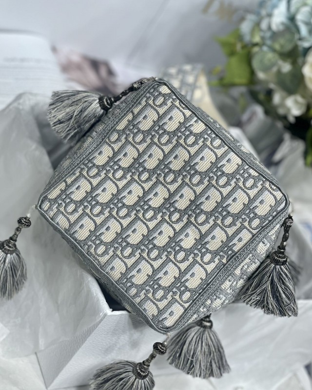 Dior 134 2