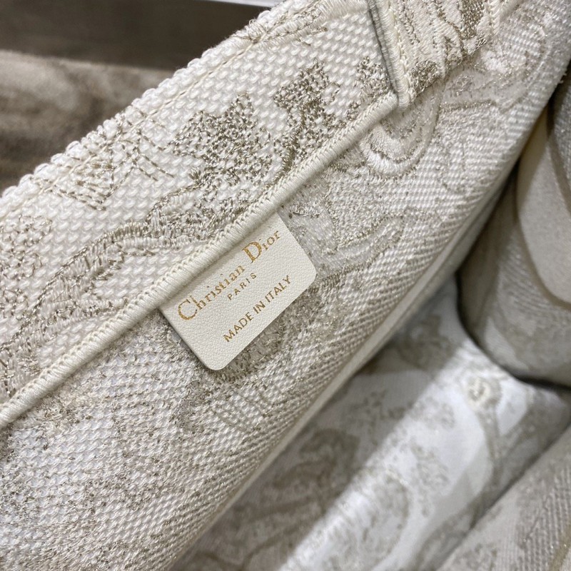 Dior 221 2