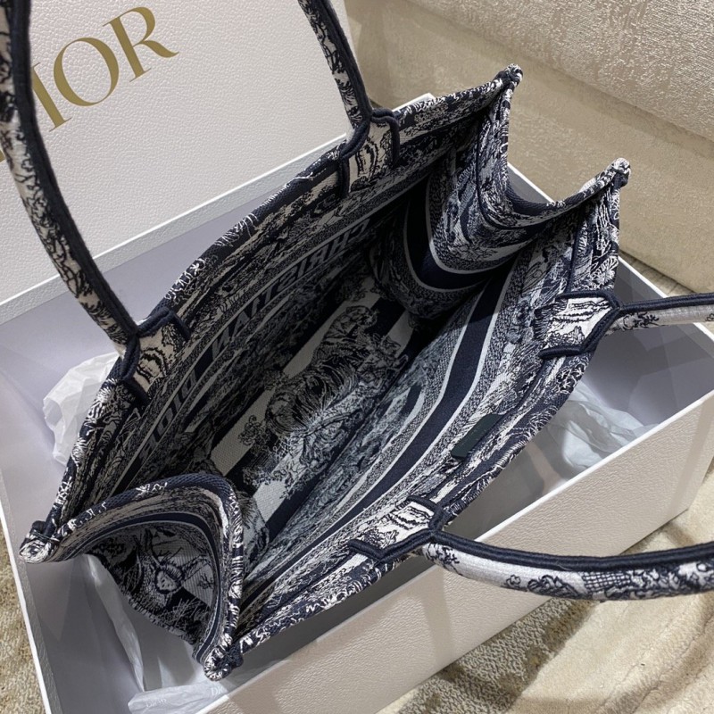 Dior 223 2