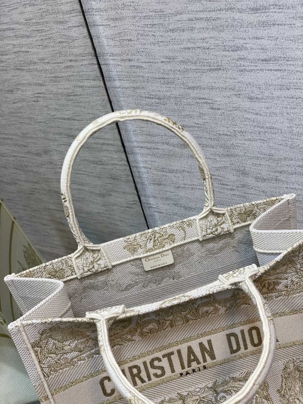 Dior 225 2