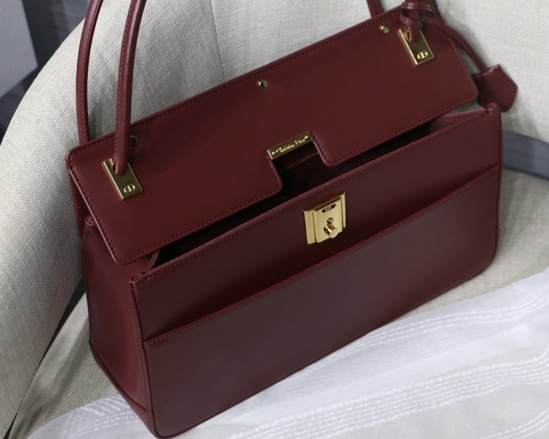 Dior 233 2