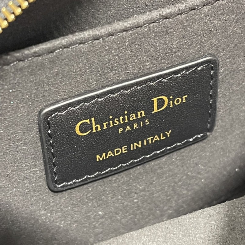 Dior 246 2