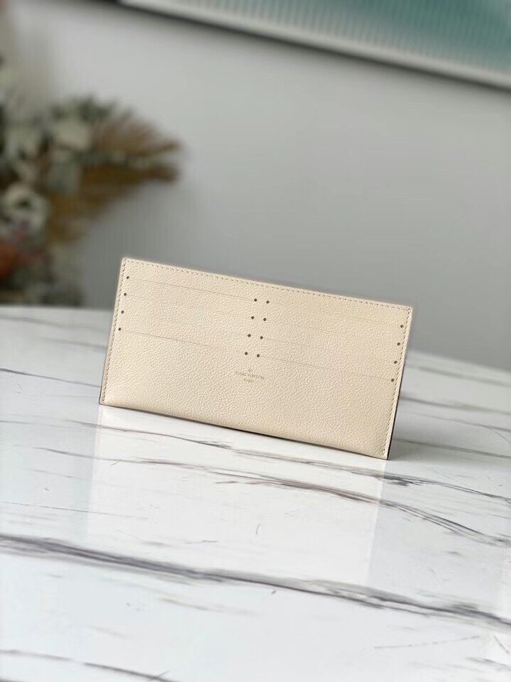 LV 028 2