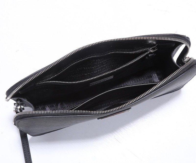 Prada 016 2