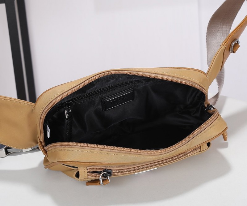 Prada 018 2