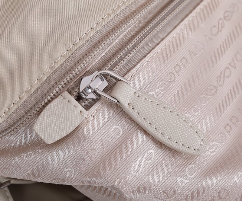 Prada 036 2