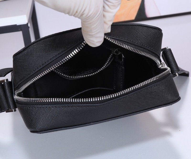 Prada 050 2