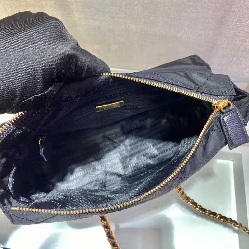 Prada 059 2