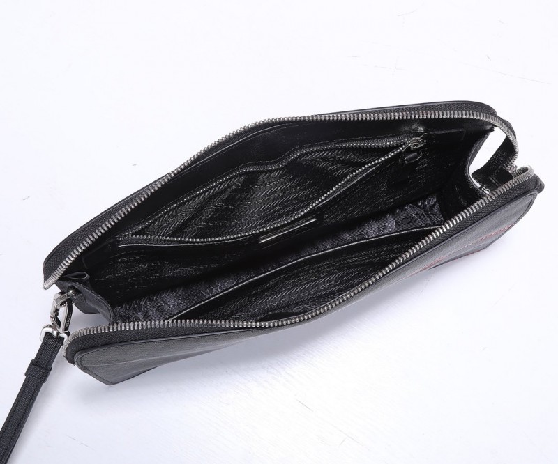 Prada 070 2