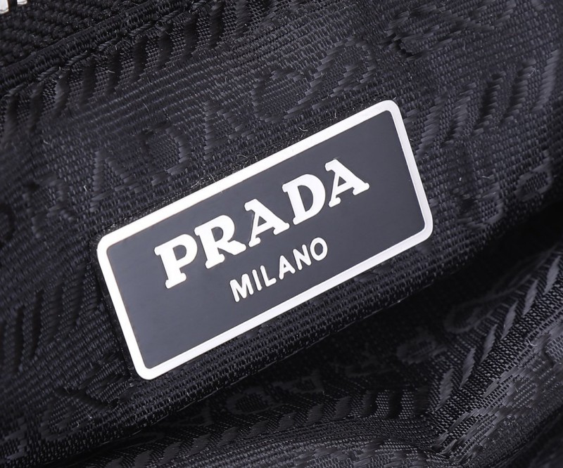 Prada 080 2