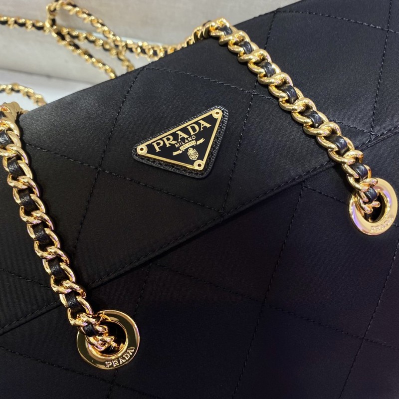 Prada 099 2