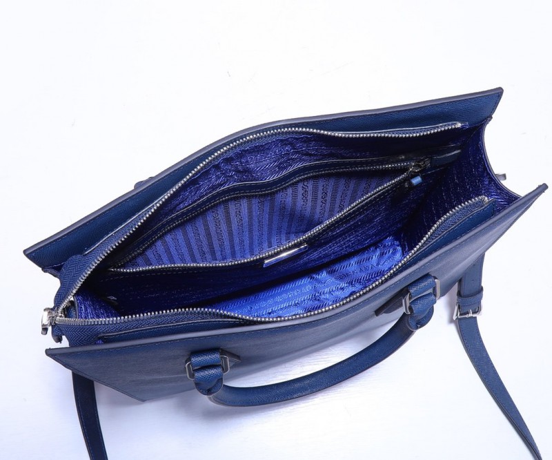 Prada 106 2