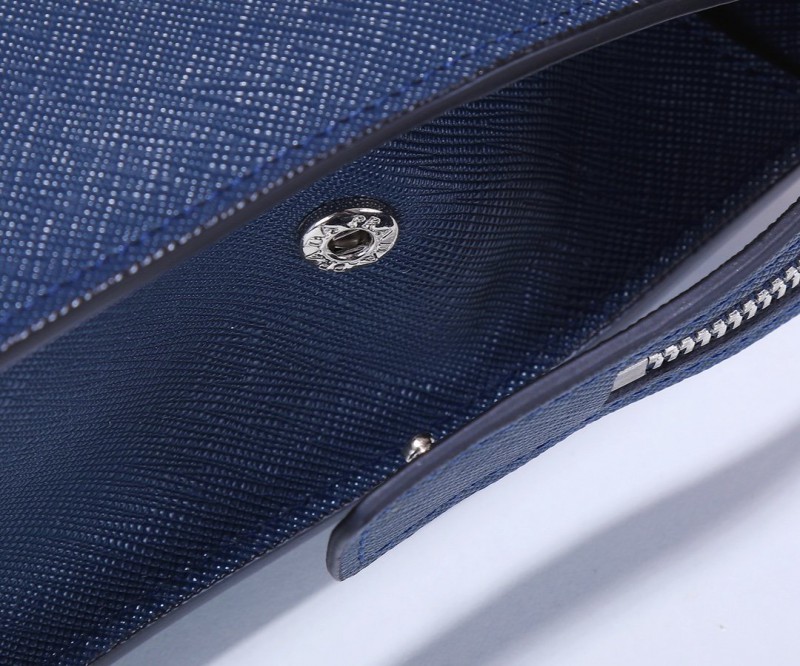 Prada 108 2