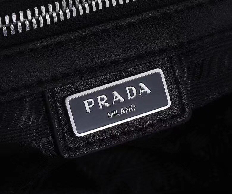 Prada 117 2