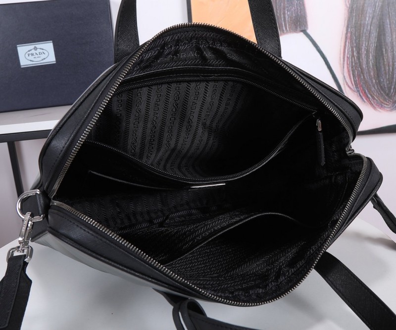 Prada 124 2