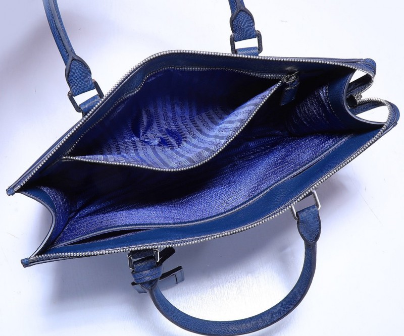 Prada 132 2