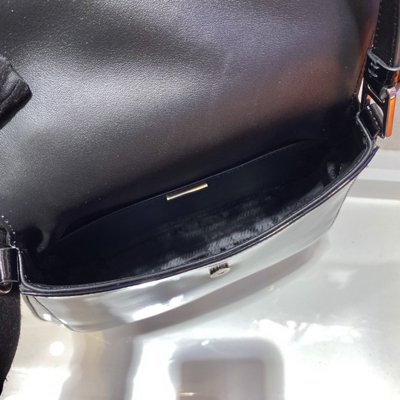 Prada 152 2