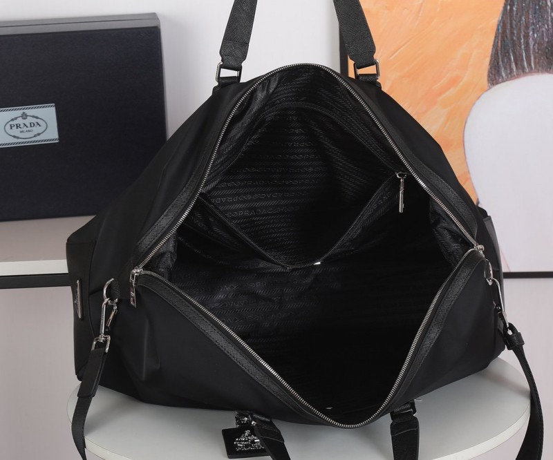 Prada 209 2