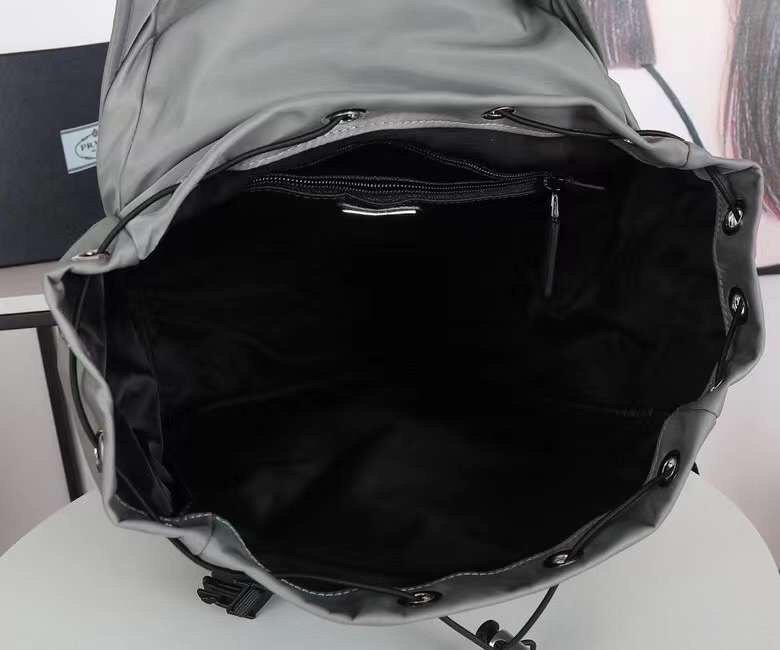Prada 221 2