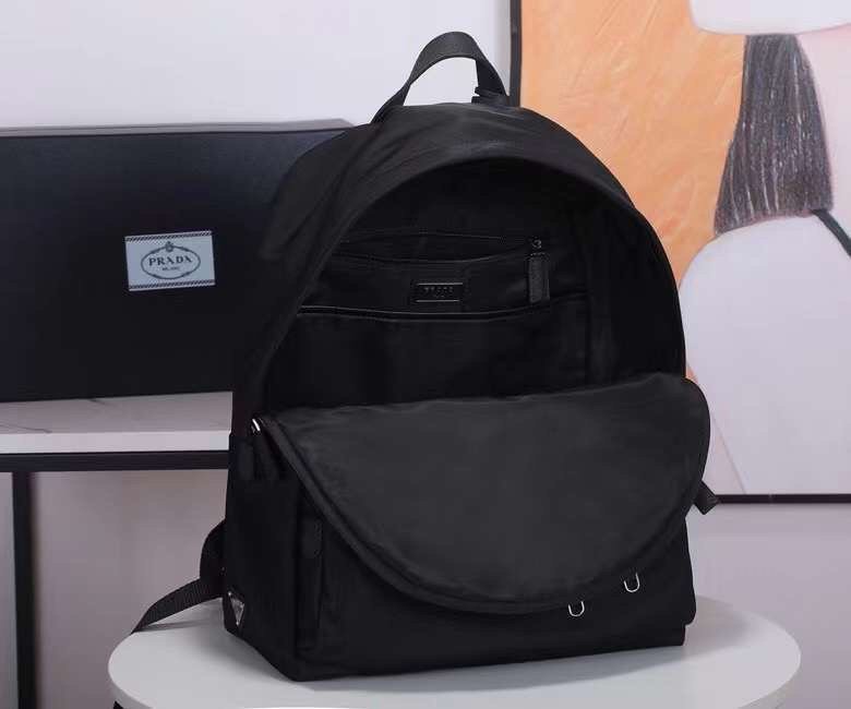 Prada 226 2