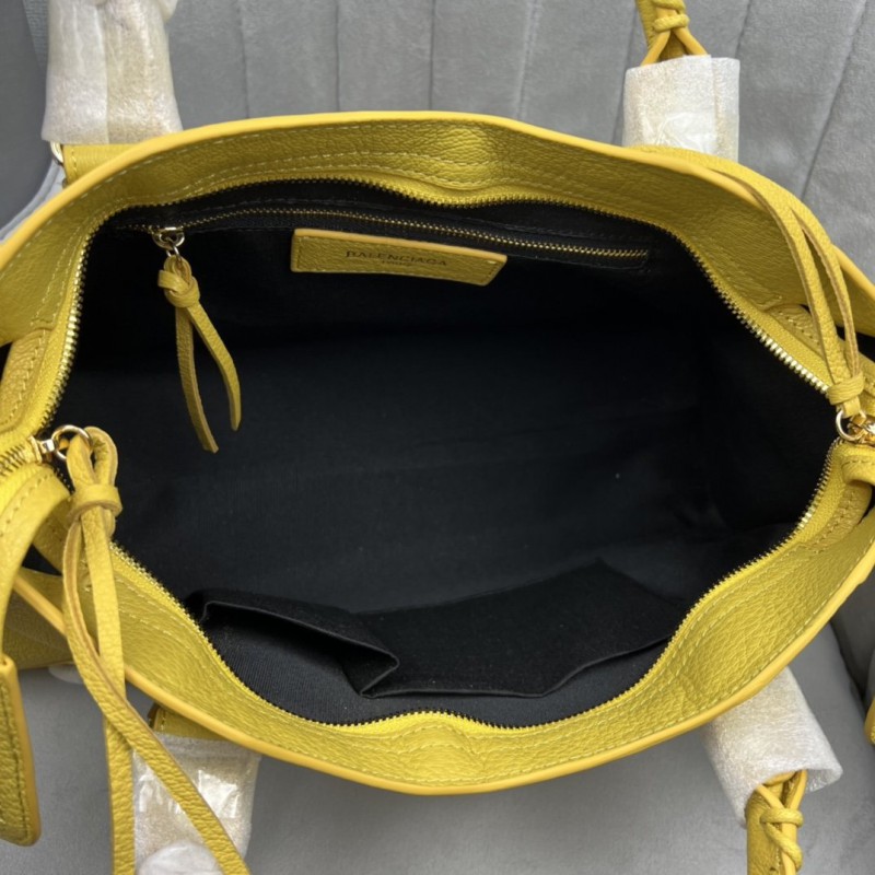 Balenciaga 060 2