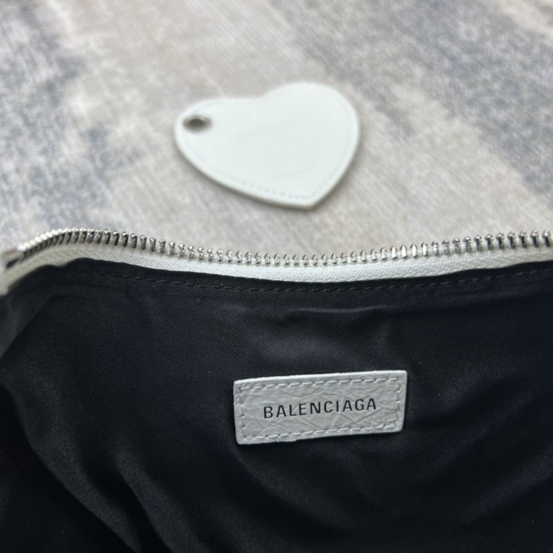 Balenciaga 139 2