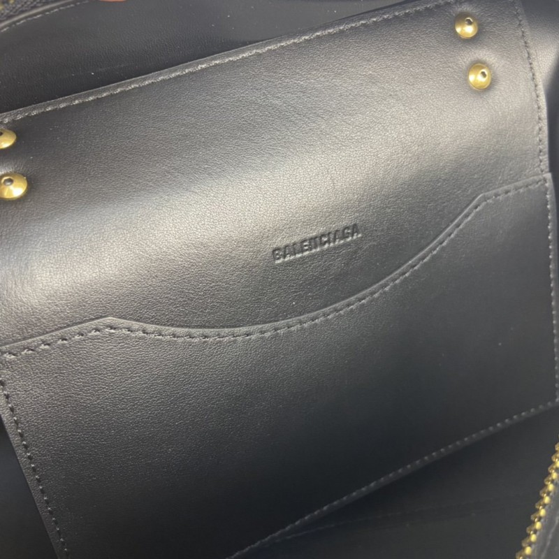 Balenciaga 140 2