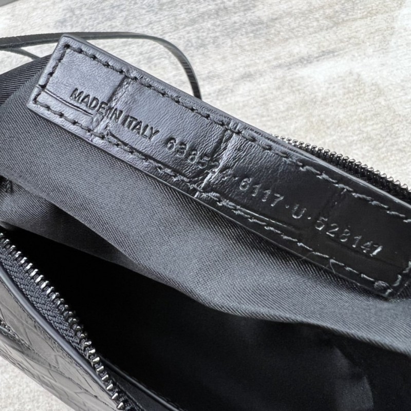 Balenciaga 153 2