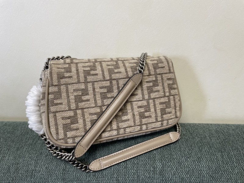 Fendi 009 2