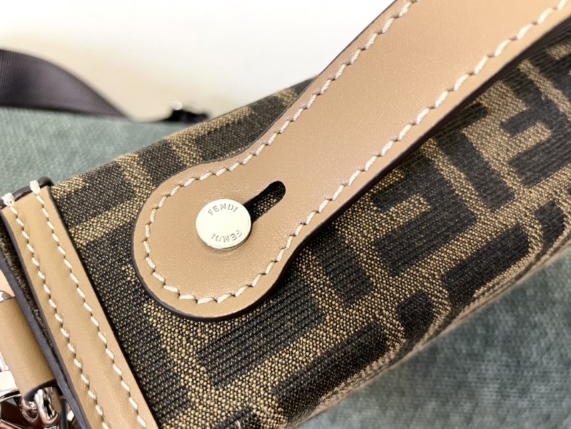 Fendi 011 2