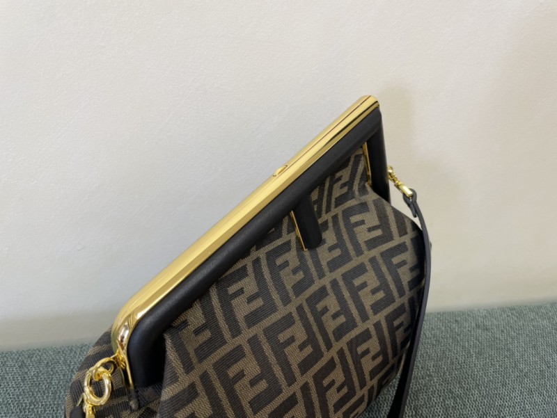 Fendi 021 2