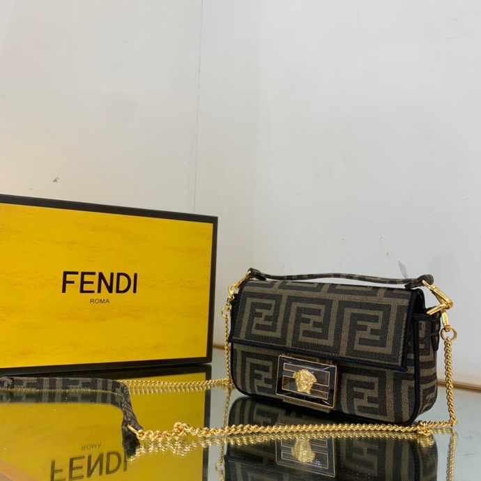 Fendi 046 2