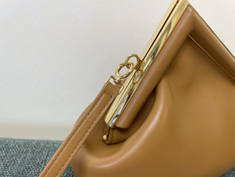 Fendi 076 2