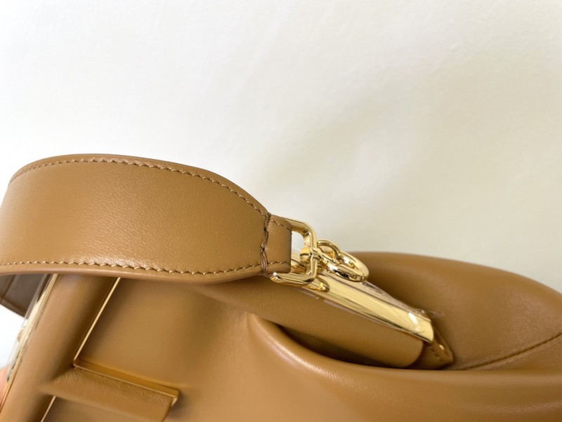 Fendi 140 2