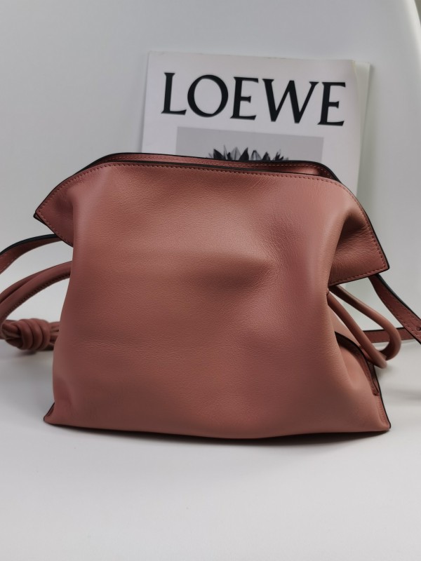 Loewe 047 2